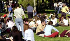 El número de jóvenes que viven en pareja en España es el más bajo en medio siglo