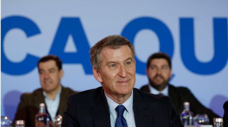 Feijóo recibe el respaldo de sus barones tras el giro en el decreto ómnibus
