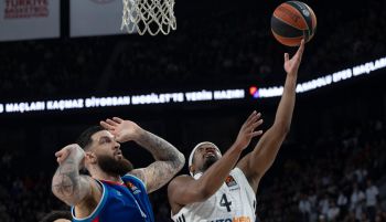 Euroliga. Poirier y el Anadolu Efes derrotan al Real Madrid
