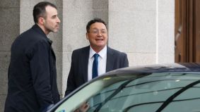 El fiscal general admite que pudo cometer 'un error' en la causa de la pareja de Ayuso