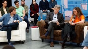 Feijóo propone una hucha de ahorro con deducciones a los jóvenes para comprar vivienda