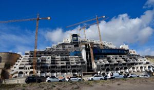 El Gobierno expropiará los terrenos del Algarrobico para demoler el hotel