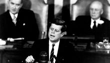 El FBI halla 2.400 documentos nuevos sobre el asesinato de John F. Kennedy
