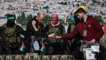 Hamás libera a otros tres rehenes israelíes