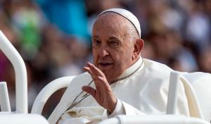 El Papa, estable con un cuadro clínico 'complejo', alarga su hospitalización