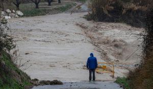 El temporal desborda ríos y azota a Murcia, Cataluña y Comunidad Valenciana