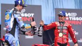GP Argentina. Marc Márquez bate a su hermano Álex, se escapa e iguala a Ángel Nieto