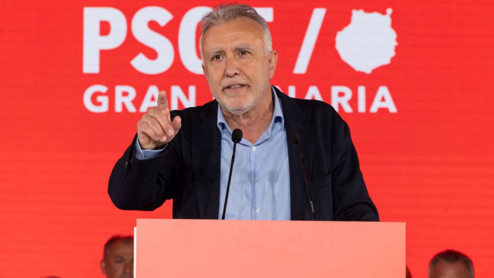 Torres anuncia que padece cáncer y será intervenido quirúrgicamente en abril