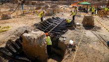 Encuentran un barco de 500 años en las obras de un aparcamiento en Barcelona