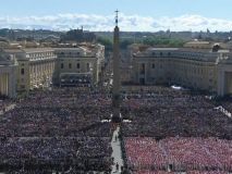 Emocionante y multitudinario funeral por el Papa Francisco