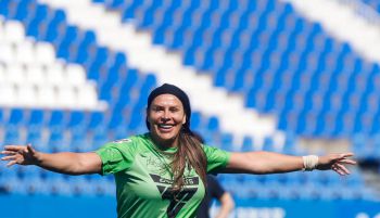 Iker Casillas y Karla Sofía Gascón, 'estrellas' de un partido solidario