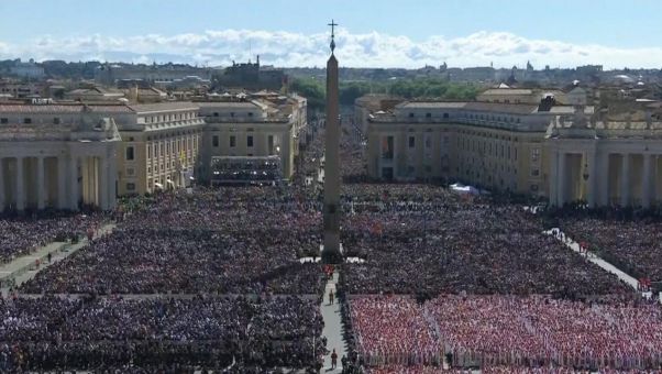 El acto ha reunido a los más desfavorecidos y a los mandatarios más poderosos de todo el mundo.