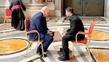 Trump y Zelenski improvisan una cumbre en el funeral de Francisco