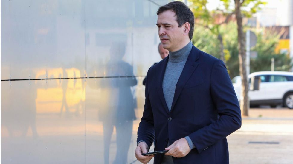 La jueza procesa al hermano de Pedro Sánchez por prevaricación y tráfico de influencias