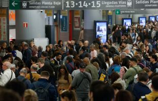 Sin trenes en Galicia y suspendidos los AVE de Barcelona a Andalucía