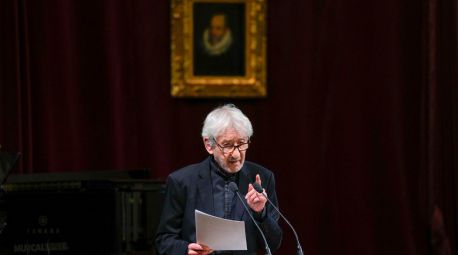 Las voces de José Sacristán y Serrat se unen en el homenaje de la RAE a Antonio Machado