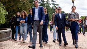 Óscar López se da un baño de realidad: apenas 400 personas acuden al Dos de Mayo del PSOE