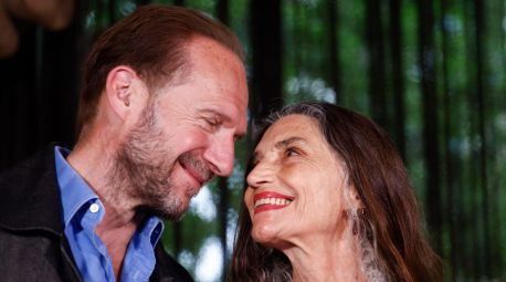 Ralph Fiennes: 'Tengo curiosidad por saber a quién elegirán como Papa'