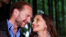 Ralph Fiennes: 'Tengo curiosidad por saber a quién elegirán como Papa'