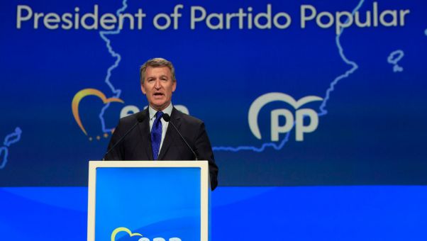Denuncian que el modelo del Ejecutivo se basa en un mix desequilibrado que ignora fuentes de energía estables, como la nuclear o la hidroeléctrica.