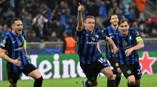 El autor del gol del Inter que sentenció al Barcelona se mareó al hacer esta celebración