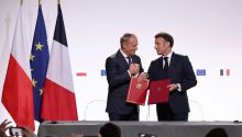 Macron garantiza a Polonia un despliegue militar en menos de 30 días si fuera atacada