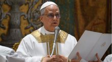 León XIV, en su primera misa: 'Me habéis llamado para llevar una cruz'