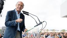 Camps se ofrece para liderar un PP valenciano, que perdió 'fuelle' y promete 'mayorías absolutas'