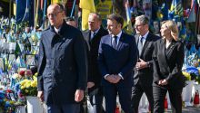 Zelenski, Macron, Merz, Starmer y Tusk hablan con Trump desde Kiev