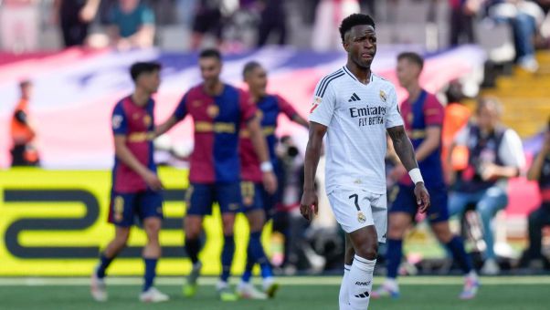 El equipo de Ancelotti se adelantó con un doblete del brillante Mbappé pero al descanso perdía por 4-2. Mal trabajados, los merengues se despiden de la glo