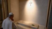 León XIV acude a la tumba de Francisco tras visitar por sorpresa un santuario agustino
