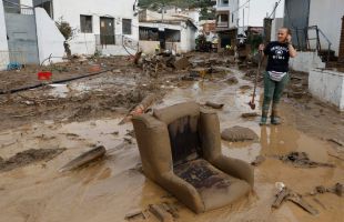 El Gobierno ha regularizado ya a más de 22.000 migrantes víctimas de la dana