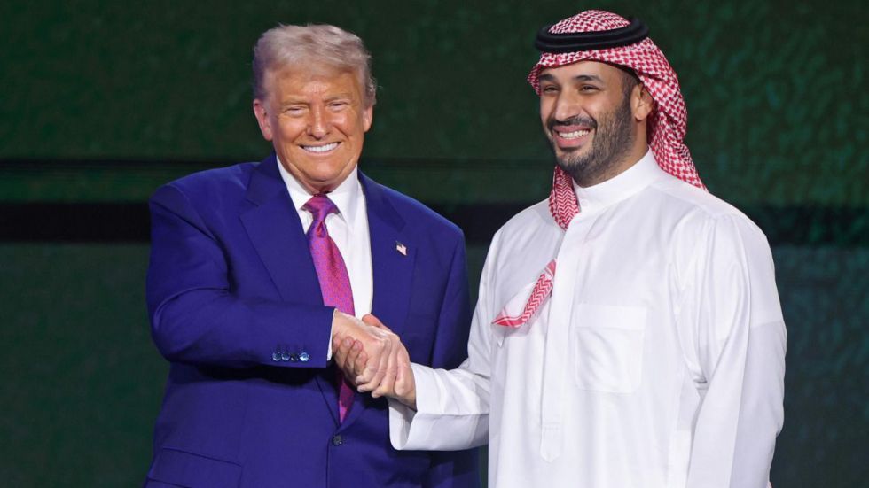 Trump anuncia un contrato de Defensa récord con Riad y levanta las sanciones a Siria