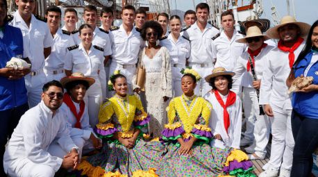 La Princesa Leonor llega a la ciudad colombiana de Santa Marta a bordo de Elcano