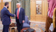 Trump se reúne en Riad con el autoproclamado líder sirio, excabecilla de Al Qaeda