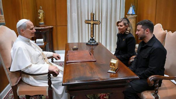 El presidente ucraniano cree que el Vaticano puede 'convertirse en una plataforma para las conversaciones directas entre Ucrania y Rusia'.