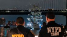 Las imágenes del buque mexicano que se ha estrellado en el puente de Brooklyn