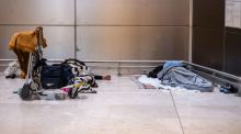 Una limpiadora narra la vergonzosa situación del aeropuerto de Barajas: 'Trabajamos con mucho miedo'