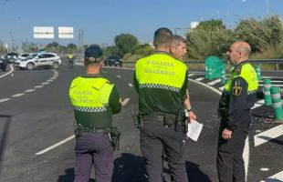 Mueren dos hermanos en un accidente de moto en Valencia