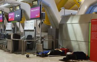 Aena reforzará desde este miércoles los controles de acceso a Barajas por la noche
