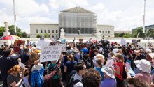 El Supremo permite a Trump retirar la protección legal a más de 300.000 venezolanos