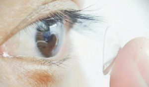 Presentan unas lentillas infrarrojas que permiten ver con los ojos cerrados