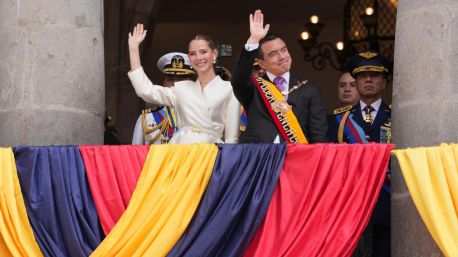 Noboa inaugura su segundo mandato con promesas de guerra al crimen y energía nuclear