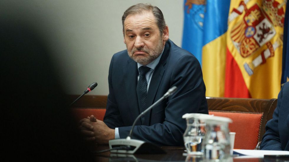 Ábalos niega que mediara con nadie del Gobierno canario para adquirir material sanitario