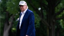 Trump acusa a Putin de volverse 'completamente loco' y amenaza con más sanciones