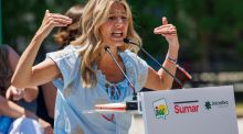 Yolanda Díaz llama a 'paralizar' la opa sobre el Sabadell: 'Tienen a toda Cataluña enfrente'