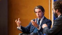 Aznar ve a España 'en manos de los bajos fondos'