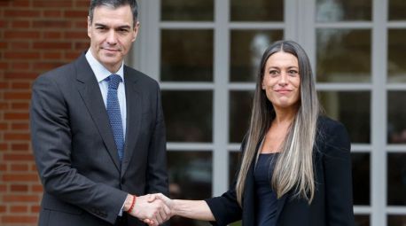 Sánchez cede a Cataluña la gestión de los secretarios, interventores y tesoreros municipales