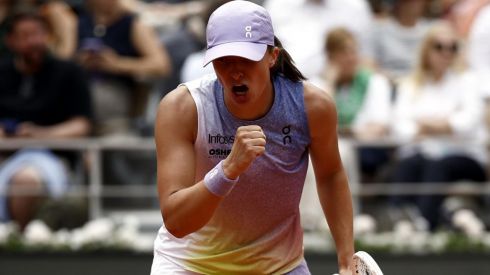 Roland Garros. Swiatek tumba a Rybakina con una brillante remontada hacia cuartos
