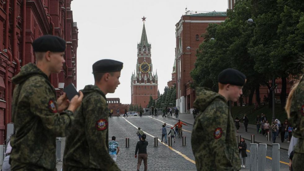 Drones ucranianos impactan por primera vez en el norte de Rusia y en Siberia